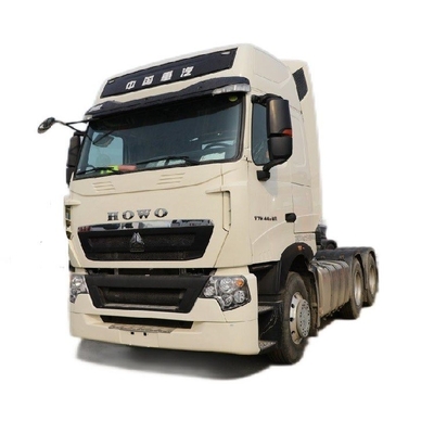 7100x2496x3958mm Boutique HOWO HOWO T7H 6*4 Traktortruck met handruimte