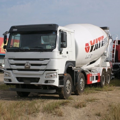 Nationale zware vrachtwagen HOWO 8X4 5,5 vierkante betonmengtruck met een capaciteit van 2-25m3