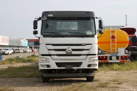 Nationale zware vrachtwagen HOWO 8X4 5,5 vierkante betonmengtruck met een capaciteit van 2-25m3