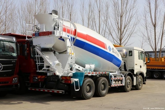 7.98 Vierkant Betonmixer Truck met 6x4 8x4 Chassis Sinotruk HOWO TX 350 pk Dieselbrandstof