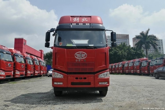Gebruikte Faw Jiefang J6M 350HP 4X2 trekker zware vrachtwagen met air suspension bestuurdersstoel