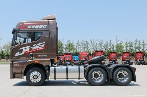 Jiefang JH6 6x4 4x2 8x4 trekker met luchtophanging bestuurdersstoel en multimedia systeem