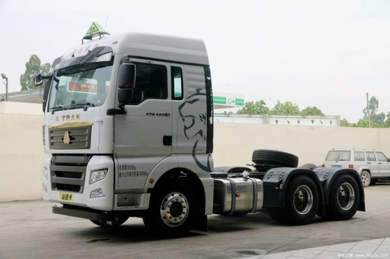 Warm tweedehands SinotruK SITRAK C7H 440HP 6X4 8X4 trekkerkop met 2 passagierszitjes