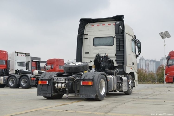 Links stuur Dongfeng Tianlong KX 4*2 6*4 LNG trekkerkop met stabiliteitsregeling