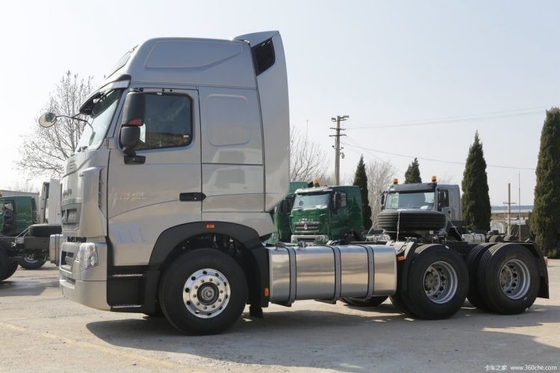 12.00R20 Gebruikelijke banden 0 km Boutique traction truck 6X4 4X2 6X2 HOWO T7H Heavy truck tractor