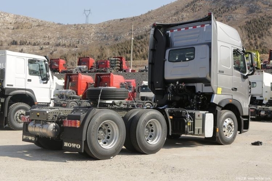 12.00R20 Gebruikelijke banden 0 km Boutique traction truck 6X4 4X2 6X2 HOWO T7H Heavy truck tractor