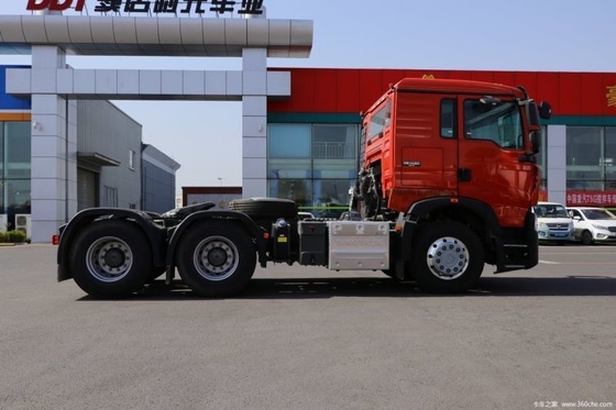 Gebruikte SinotruK HOWO TX7 Zware vrachtwagen LNG CNG 4*2 Trekkwagen Logistiek Transportvoertuig