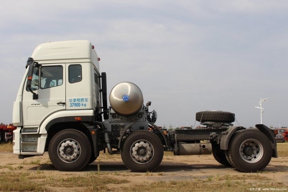 SinotruK Haohan J7G 251 350 pk LNG truck hoofd met 12 voorwaarts schakelen op betaalbare