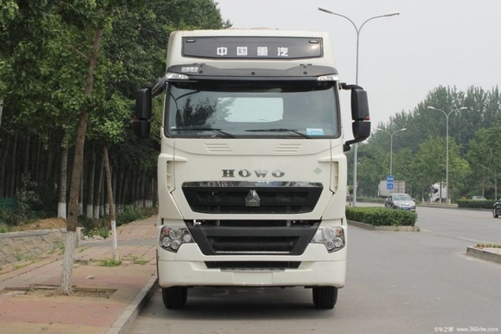 Sinotruk HOWO T7H 4*2 Gevaarlijke goederen trekkers met een motor van 8 liter