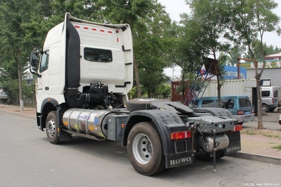 Sinotruk HOWO T7H 4*2 Gevaarlijke goederen trekkers met een motor van 8 liter