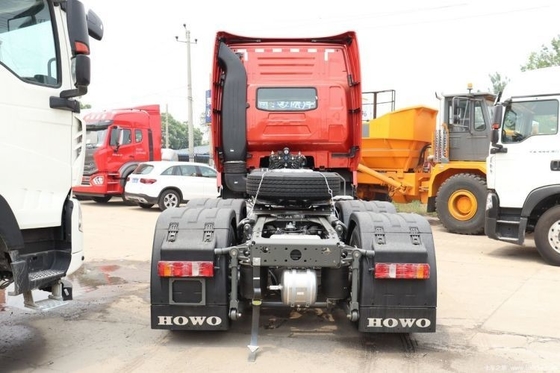 Sinotruk HOWO T7H 440HP 6X4 Gevaarlijke chemische tractor met een brandstoftankcapaciteit van 500-600L