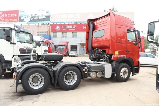 Sinotruk HOWO T7H 440HP 6X4 Gevaarlijke chemische tractor met een brandstoftankcapaciteit van 500-600L