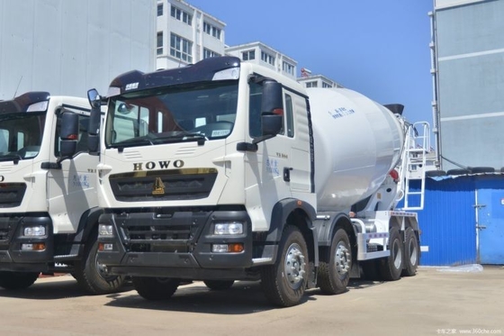 14000 kg Populaire SinotruK HOWO TX 340 pk 8X4 7.5 Vierkant Betonmixer Truck