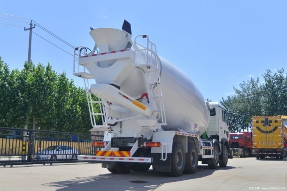 14000 kg Populaire SinotruK HOWO TX 340 pk 8X4 7.5 Vierkant Betonmixer Truck
