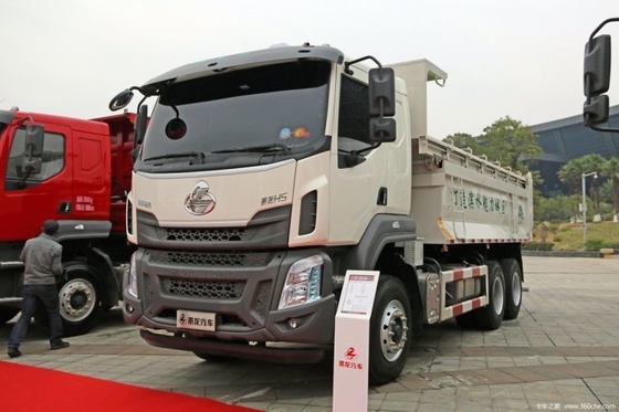 Dongfeng Liuqi Chenglong H5 310 HP 6X4 trektruck hoofd met achterste versnelling nummer 2