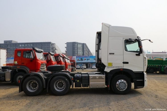 12 Voorwaarts schakelen HOWO T7H 440 pk 6X4 trekkertrucks met vooruitdenkend ontwerp