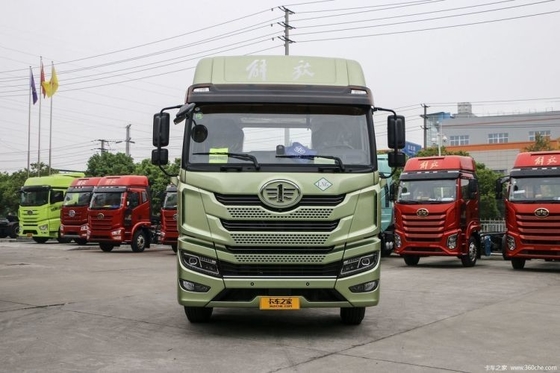 Qingdao Jiefang JH5 zware vrachtwagen 480 pk 6X4 LNG-tractoren met cruise control ACC