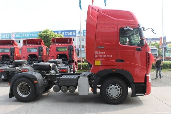 Gebruikte Sinotruk HOWO-T7H zware vrachtwagen 320HP 4X2 trekkers voor uw voordeel