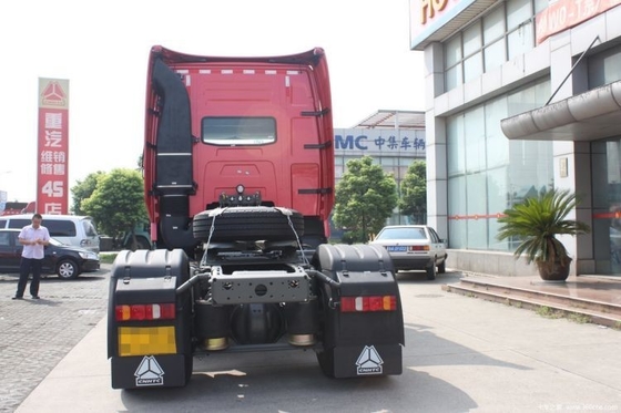 Gebruikte Sinotruk HOWO-T7H zware vrachtwagen 320HP 4X2 trekkers voor uw voordeel