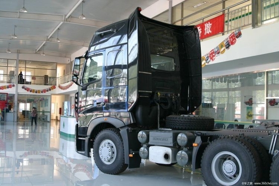 HOWO A7 serie zware vrachtwagen 320 pk 6x4 trekker vrachtwagens met automatische venster