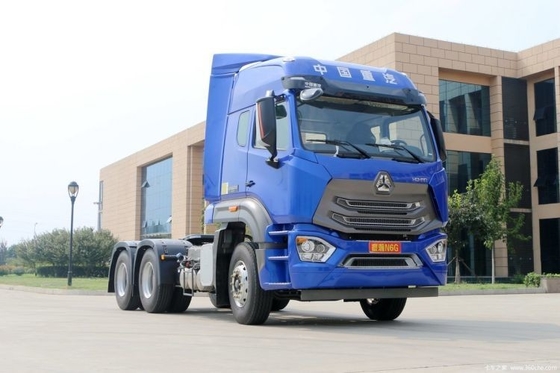 Koop een tweedehands SINOTRUCK Haohan N6G 400HP 6X4 trekker met automatische airconditioning