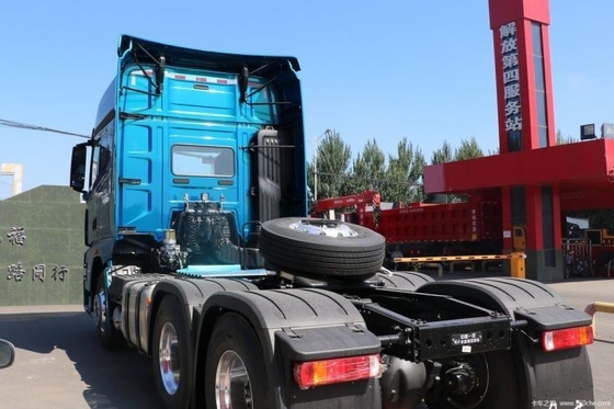 FAW Jiefang J7 LNG CHG 371 375HP 4*2 6*4 6*2 laadtractor met een maximale snelheid van 120KM/H