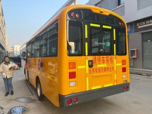 Dongfeng schoolbus voor basisschoolleerlingen tweedehands dieselmotor Weichai-motor