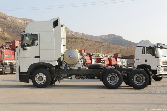 Aandrijwiel 6X4 SinoTRUK HOWO T7H LNG-tractortruck 440 pk voor logistiek vervoer