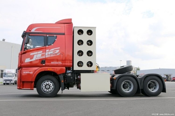 Handgestuurde boutique Qingdao Jiefang JH6 zware vrachtwagen 430 pk 6X4 CNG trekker vrachtwagen