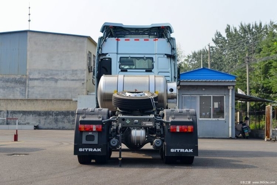 Gebruikte vrachtwagen trekkerkop Sinotruk SITRAK G7S 530 pk 6X4 LNG Automatische tandwiel met slow fluid
