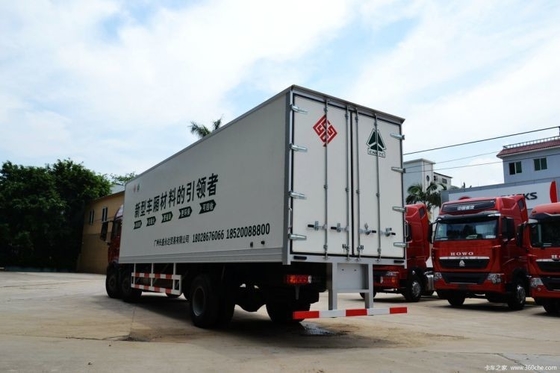 240 pk 6x2 9,5 meter bestelwagen voor warm gebruik van National Heavy Truck HOWO T5G