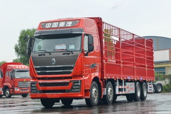 SINOTRUCK HOWO TH7 460HP 8X4 zware vrachtwagen met 9.5m magazijnnet en multimedia systeem