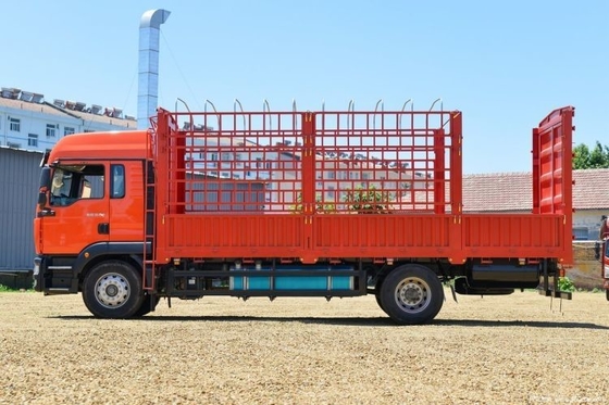 Tweedehands Sinotruk SITRAK G5 Medium Truck 240HP 4X2 6.8m Grid-type Truck betaalbaar