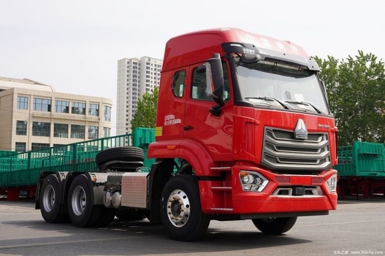Zware auto-tractoren met HOWO NX 6X4 met een brandstoftankcapaciteit van ≥ 600 liter en automatische ramen