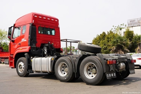 Zware auto-tractoren met HOWO NX 6X4 met een brandstoftankcapaciteit van ≥ 600 liter en automatische ramen