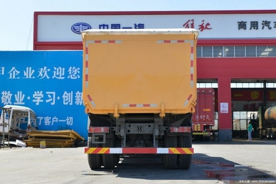 Boutique Tweedehands Sinotruk SITRAK G7W 400 pk 8X4 6,8 meter Dump trucks met 6,2-8 meter vracht tank